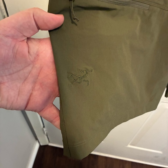 Arc'teryx green shorts - Picture 2 of 6